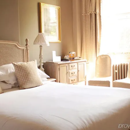 White Hart & Hotel 4*