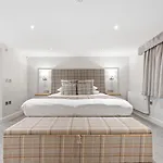 White Hart & Hotel 4*