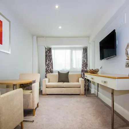 White Hart & Hotel 4*
