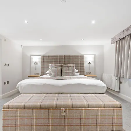 White Hart & Hotel 4*