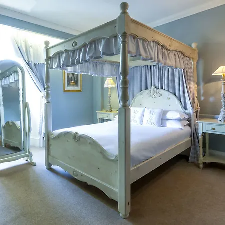 Hotel White Hart & 4*