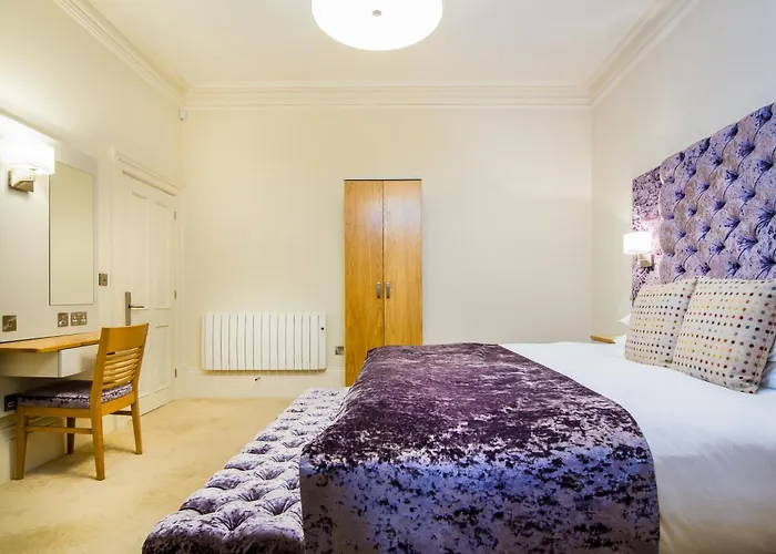 White Hart & 4* 해러게이트