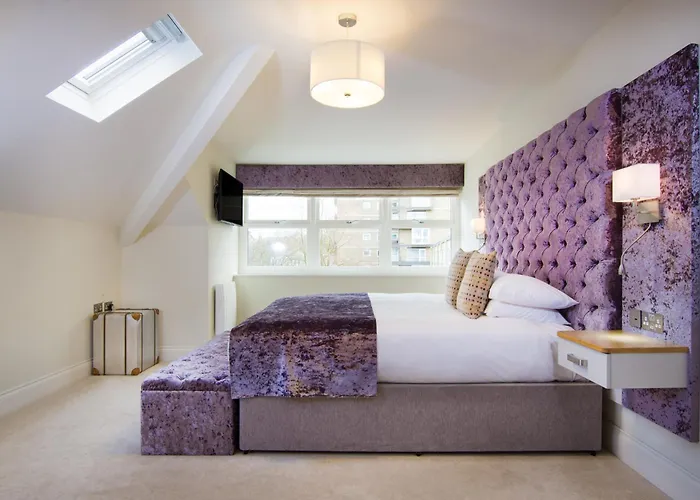 호텔 White Hart & 4*