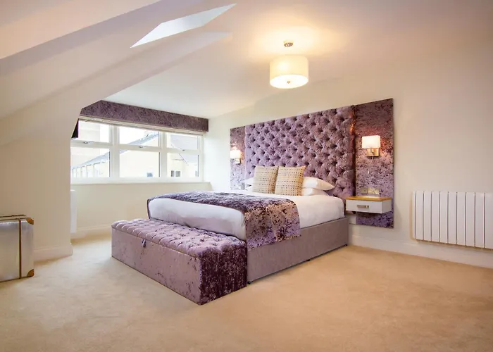 호텔 White Hart & 4*