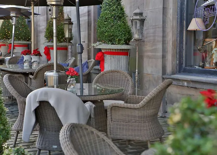 White Hart & 호텔 해러게이트