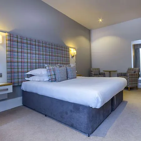 Hotel White Hart & 4*