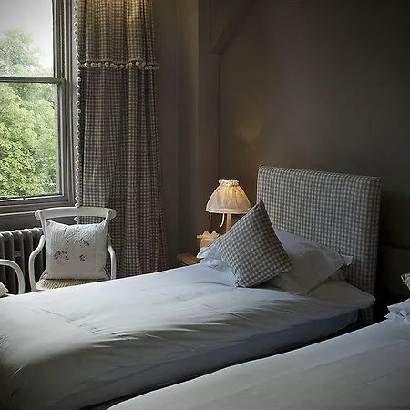 Otel White Hart & 4*
